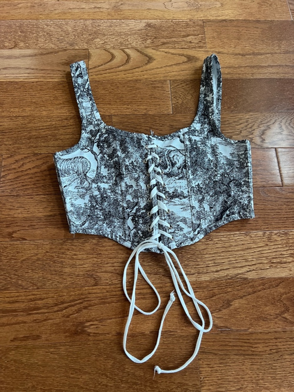 Toile-Print Lace-Up Corset Crop Top in Black and White